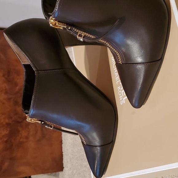 MK booties - Picture 5 of 13
